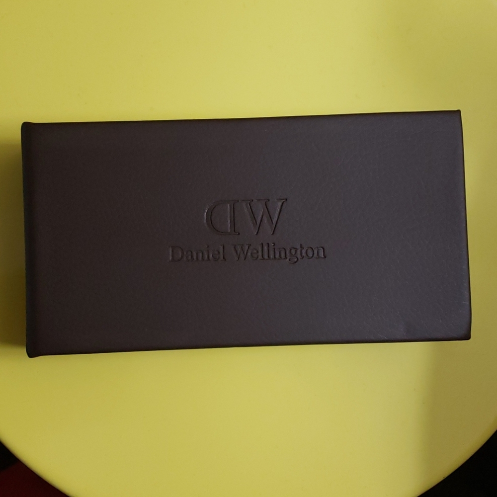 DANIEL WELLINGTON Watch box